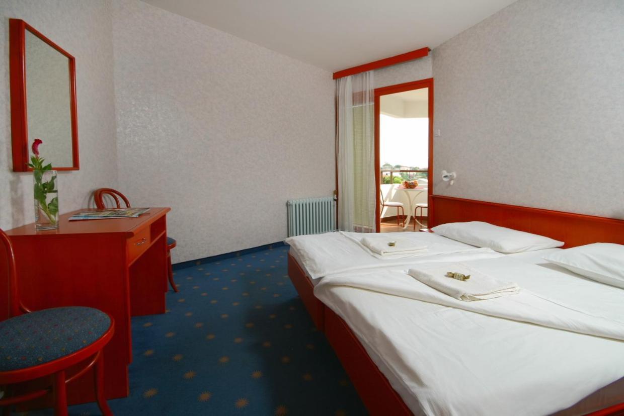 Hotel Laguna Gradac  Εξωτερικό φωτογραφία