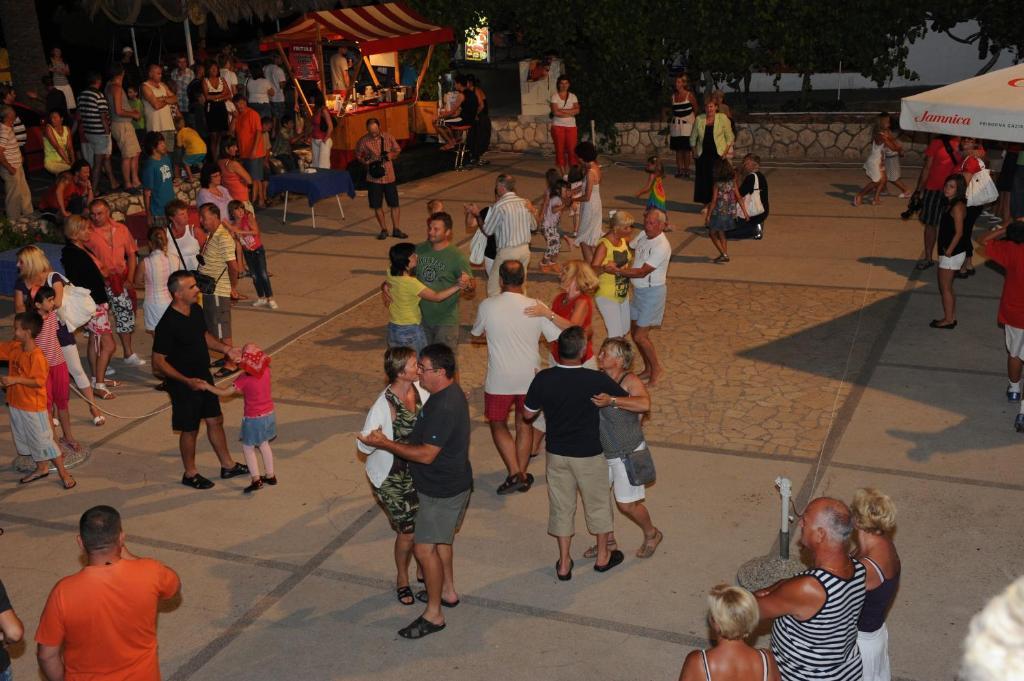 Hotel Laguna Gradac  Εξωτερικό φωτογραφία